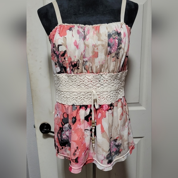 torrid Tops - Torrid Size 0 Woman's Flower & Lace Tank top